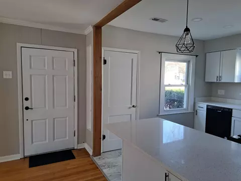 2108 Washington Cir, Munster, IN 46321 photo 5