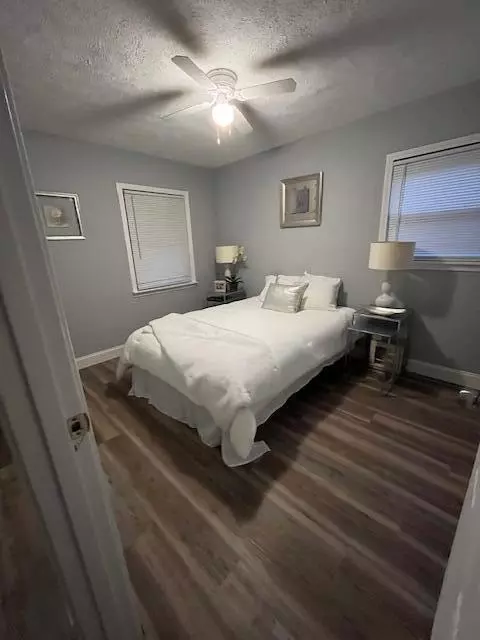 488 W 22nd Pl, Gary, IN 46407 photo 5