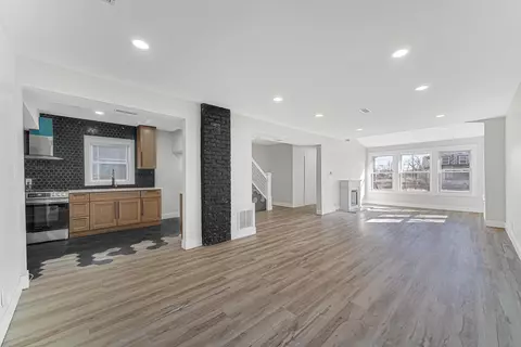 532 Harrison St, Gary, IN 46402 photo 3