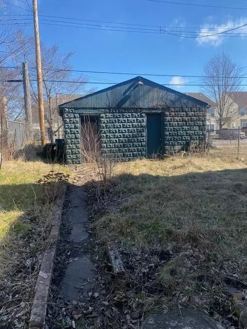 617 Jefferson St, Gary, IN 46402 photo 3