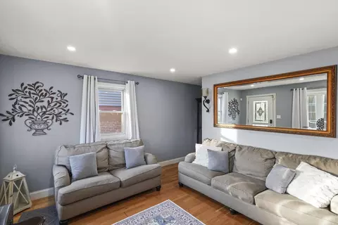 Living - 1445 Shell St, Hammond, IN 46320 photo 2 of 5