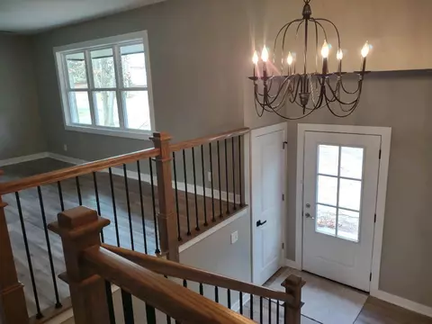 11872 N 470, De Motte, IN 46310 photo 2