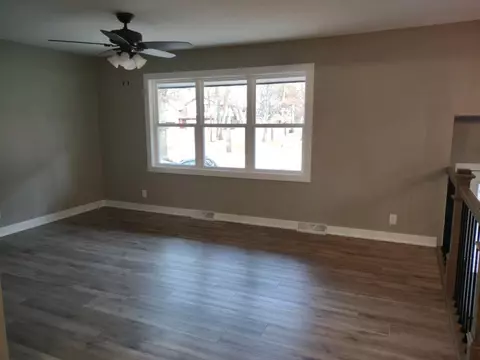 11872 N 470, De Motte, IN 46310 photo 5