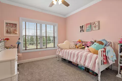169 N Summerfield Dr, Valparaiso, IN 46385 photo 10