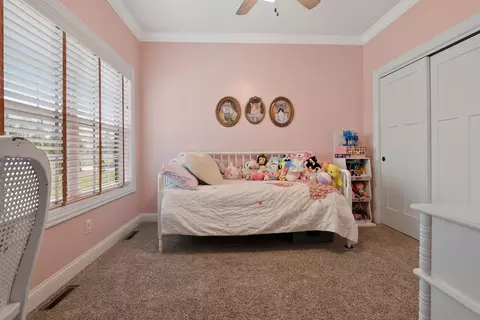 169 N Summerfield Dr, Valparaiso, IN 46385 photo 9