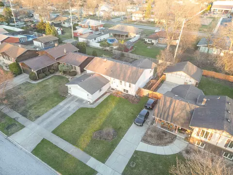 7935 Frederick Ave, Munster, IN 46321 photo 1