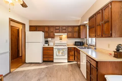 7935 Frederick Ave, Munster, IN 46321 photo 9