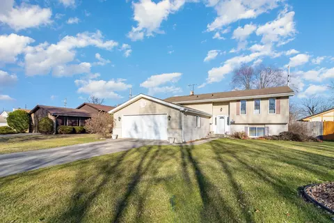 7935 Frederick Ave, Munster, IN 46321 photo 4