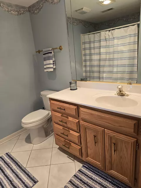 Bath - 815 Swan Dr #3-A, Dyer, IN 46311 photo 4 of 4