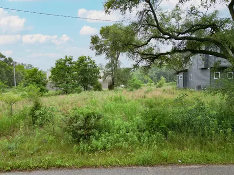 1081 N Wells St, Gary, IN 46403 photo 2