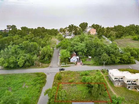 1081 N Wells St, Gary, IN 46403 photo 1