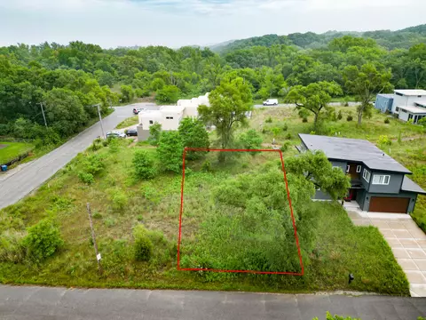 1081 N Wells St, Gary, IN 46403 photo 3