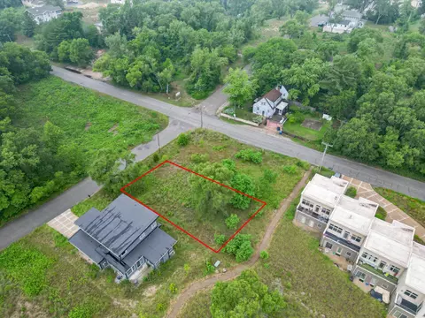 1081 N Wells St, Gary, IN 46403 photo 6
