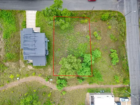 1081 N Wells St, Gary, IN 46403 photo 7