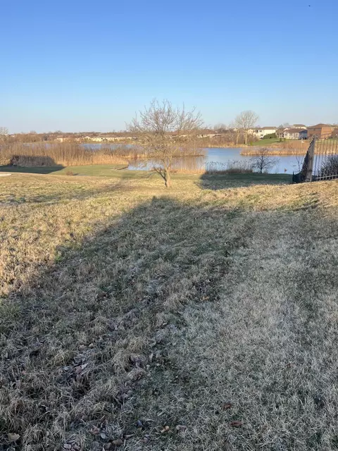 10010 Spring Lake Rd, Saint John, IN 46373 photo 3