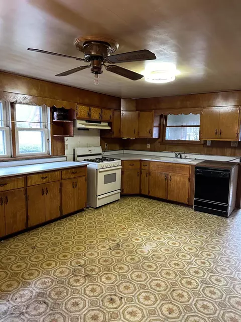 4306 Calhoun St, Gary, IN 46408 photo 8
