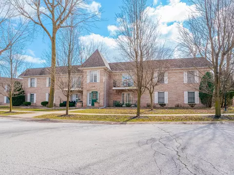 Exterior - 2640 Georgetowne Dr #A2, Highland, IN 46322 photo 7 of 8