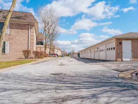 Exterior - 2640 Georgetowne Dr #A2, Highland, IN 46322 photo 3 of 8