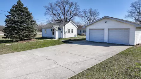 208 N Washington St, San Pierre, IN 46374