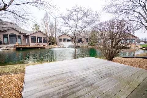 626 E Brookside Dr, Crown Point, IN 46307 photo 3