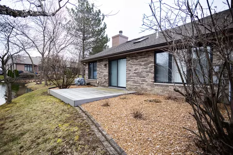 626 E Brookside Dr, Crown Point, IN 46307 photo 5