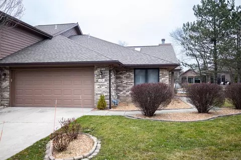 626 E Brookside Dr, Crown Point, IN 46307 photo 1