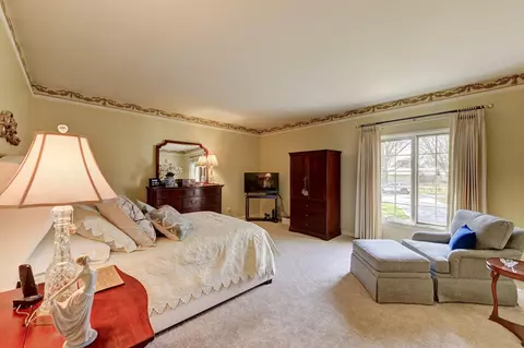 Bedroom - 8713 Crestwood Ave, Munster, IN 46321 photo 3 of 3