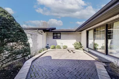 Exterior - 8713 Crestwood Ave, Munster, IN 46321 photo 1 of 11
