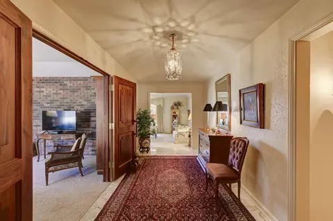 Entry Way - 8713 Crestwood Ave, Munster, IN 46321 photo 1 of 1