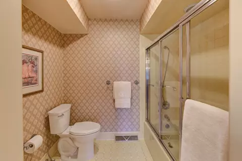 Bath - 8713 Crestwood Ave, Munster, IN 46321 photo 3 of 5