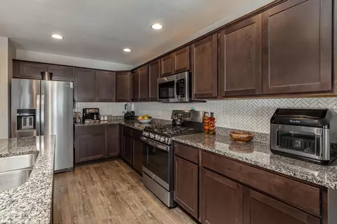 Kitchen - 15542 W 101st Ln, Dyer, IN 46311 photo 2 of 2