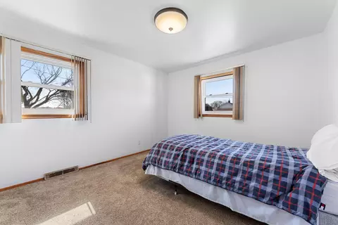 136 N Jay St, Griffith, IN 46319 photo 8