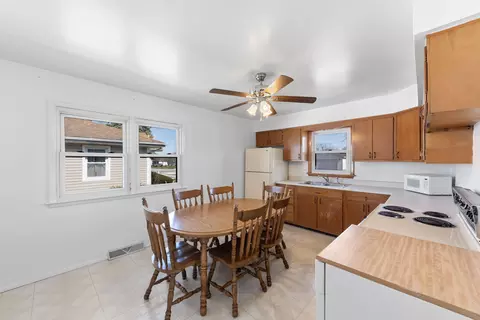 136 N Jay St, Griffith, IN 46319 photo 6