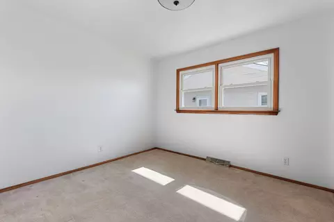 136 N Jay St, Griffith, IN 46319 photo 10