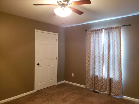 527 Juniper St, De Motte, IN 46310 photo 11
