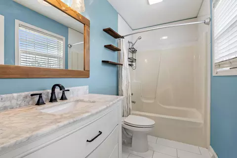 Bath - 132 N Elgin St, Griffith, IN 46319 photo 2 of 3