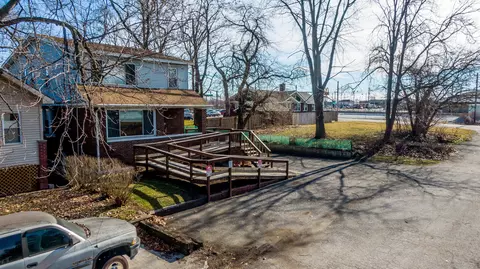 655 S Hamilton St, Gary, IN 46403 photo 3
