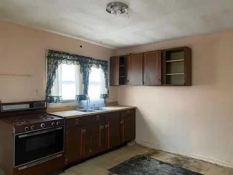 2406 W 19th Ave, Gary, IN 46404 photo 9