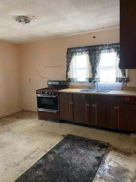 2406 W 19th Ave, Gary, IN 46404 photo 8