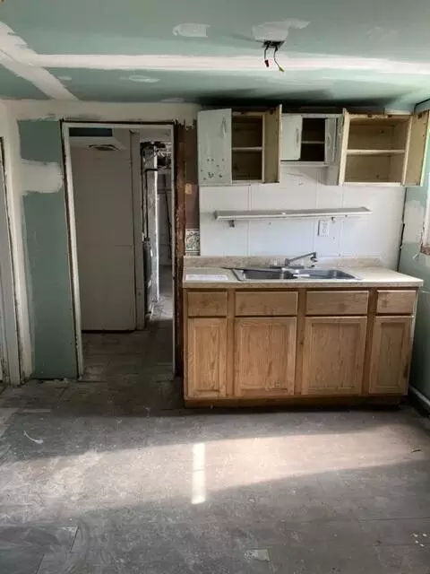 Entry Way - 2381 Jefferson St, Gary, IN 46407 photo 6 of 7