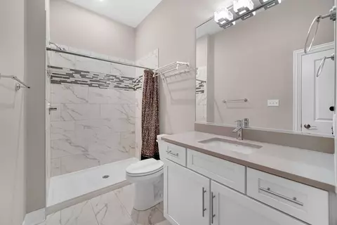 Bath - 320 N Indiana Ave, Crown Point, IN 46307 photo 2 of 3