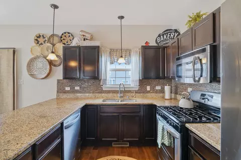 Kitchen - 17841 Oak Park Ln, Lowell, IN 46356 photo 2 of 3