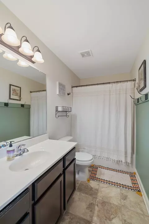 Bath - 17841 Oak Park Ln, Lowell, IN 46356 photo 2 of 3