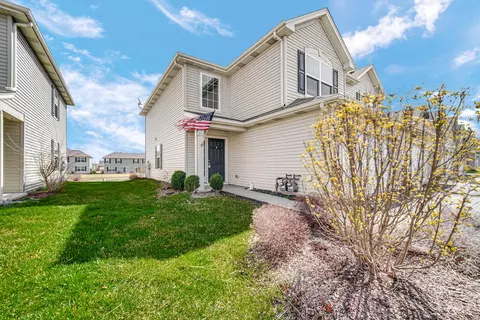 11173 Vermont Cir, Crown Point, IN 46307 photo 2