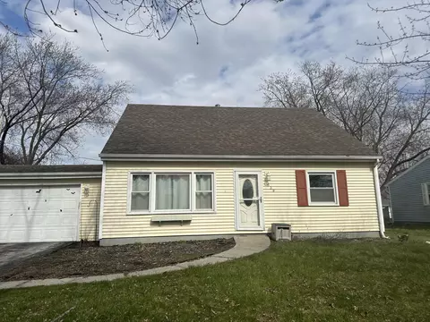 639 Oregon Rd, Valparaiso, IN 46385