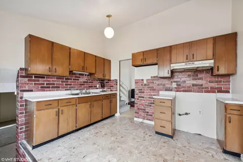 8231 Hickory Ave, Gary, IN 46403 photo 8