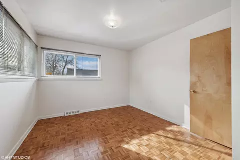 8231 Hickory Ave, Gary, IN 46403 photo 12