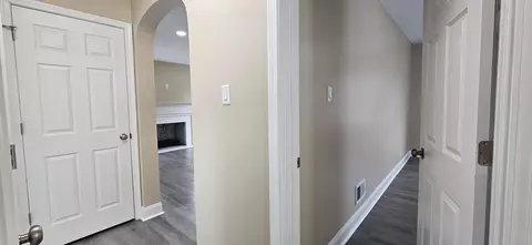 Entry Way - 207 Taft Pl, Gary, IN 46404 photo 3 of 6