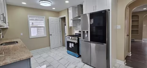 Kitchen - 207 Taft Pl, Gary, IN 46404 photo 10 of 12