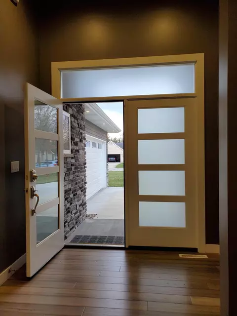 Entry Way - 5984 E 1156, De Motte, IN 46310 photo 1 of 3